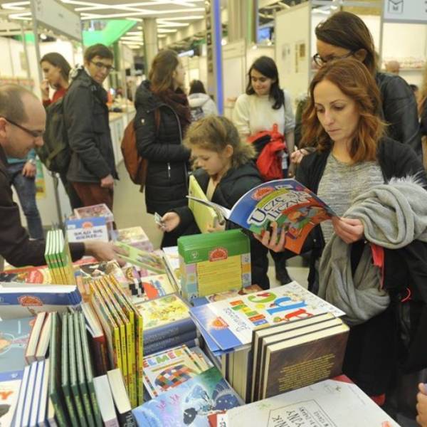 Świąteczne Targi Książki