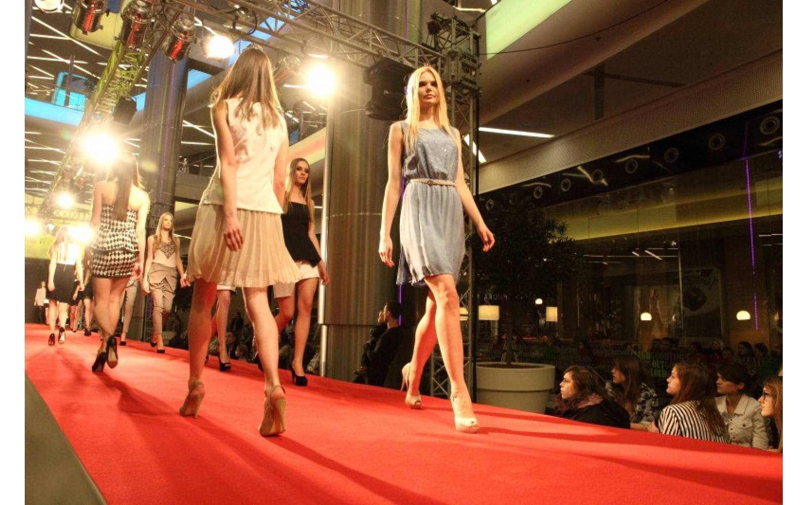 Fashion Weekend - Galaktyka Kobiet - 1