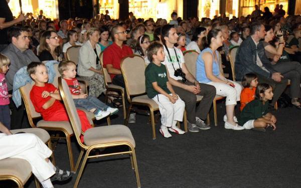 Zakończenie roku szkolnego Szkoły Językowej Helen Doron w Millenium Hall - 2