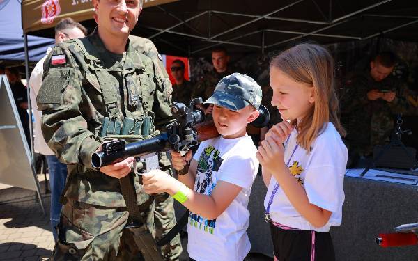 Piknik - Bezpieczne Wakacje z Mundurem - 46