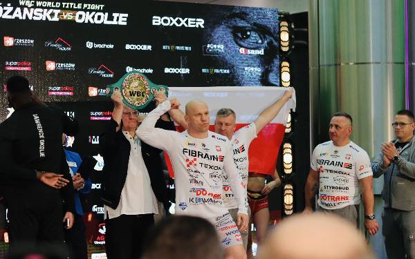 Ceremonia ważenia  przed Knockout Boxing Night 35 - 38