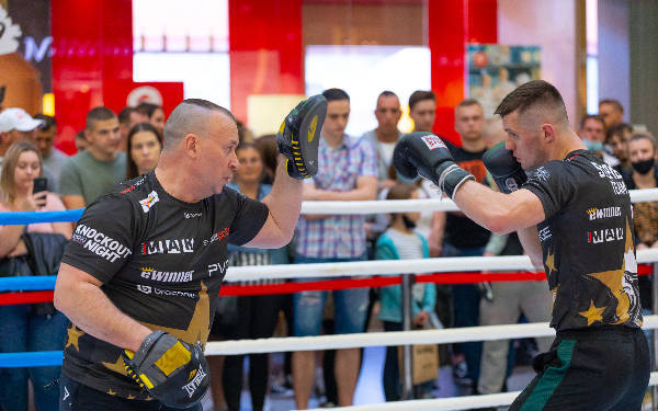 Trening medialny zawodników gali Knockout Boxing Night 15  - 10