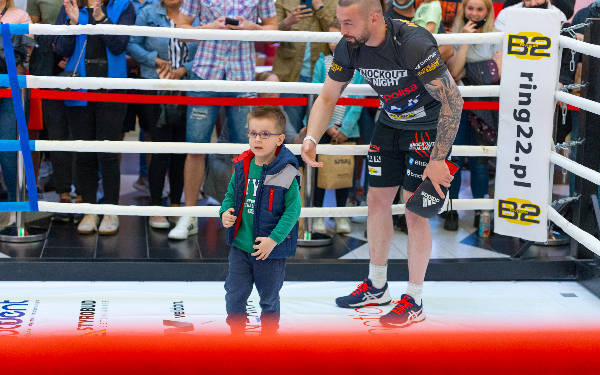 Trening medialny zawodników gali Knockout Boxing Night 15  - 18