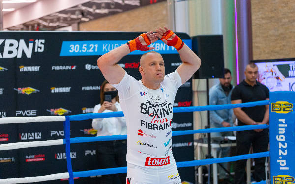 Trening medialny zawodników gali Knockout Boxing Night 15  - 37