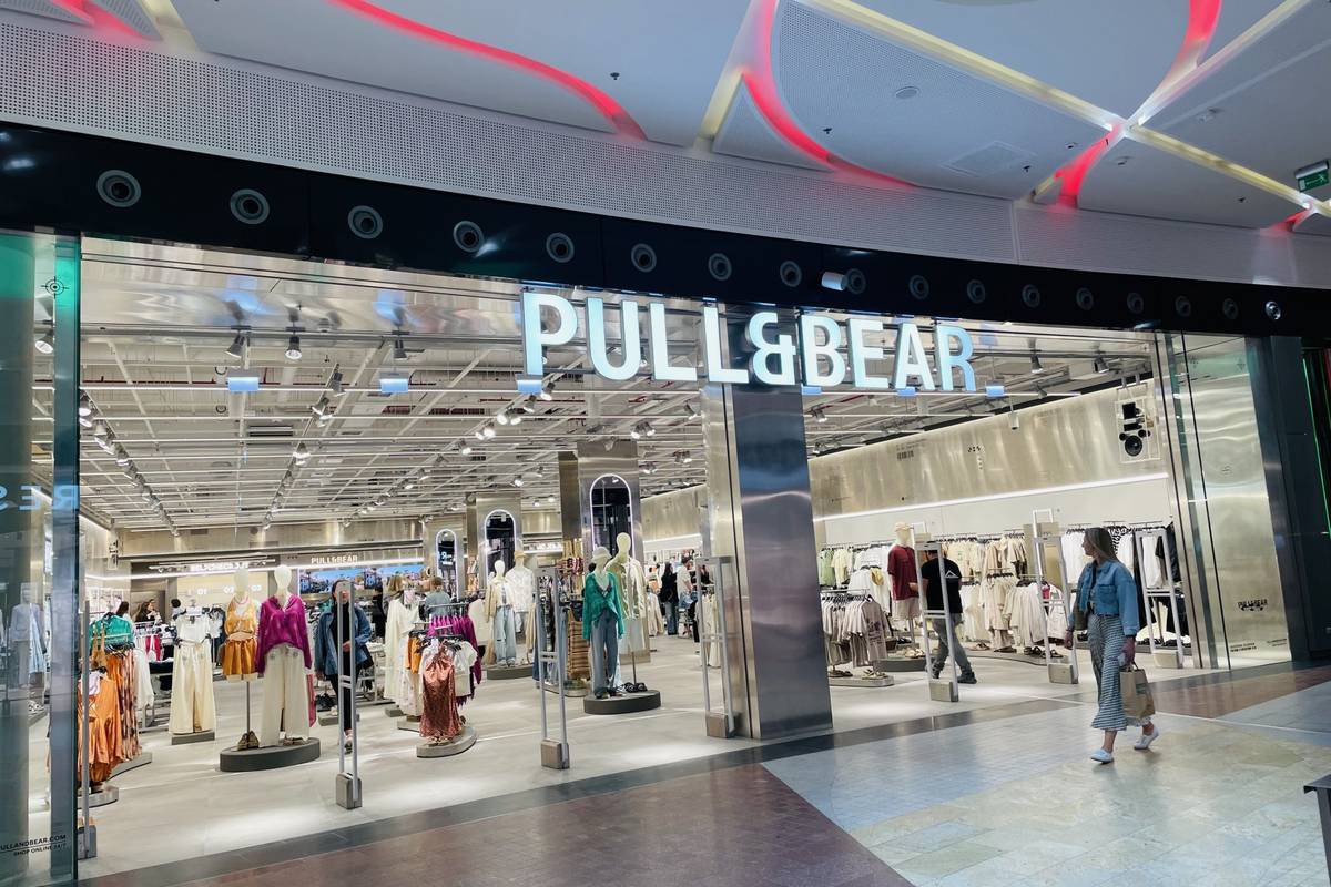 Pull and Bear Millenium Hall